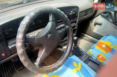 Седан Opel Omega 1989 в 