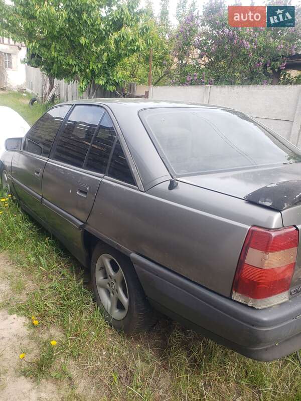 Седан Opel Omega 1988 в Києві