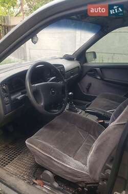 Седан Opel Omega 1988 в 