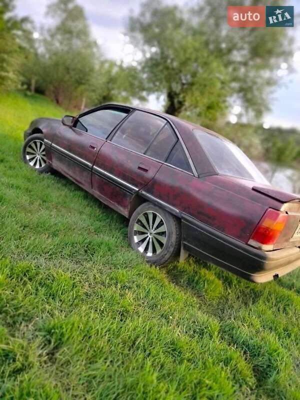 Седан Opel Omega 1994 в Южноукраїнську