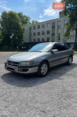Седан Opel Omega 1995 в Каменском