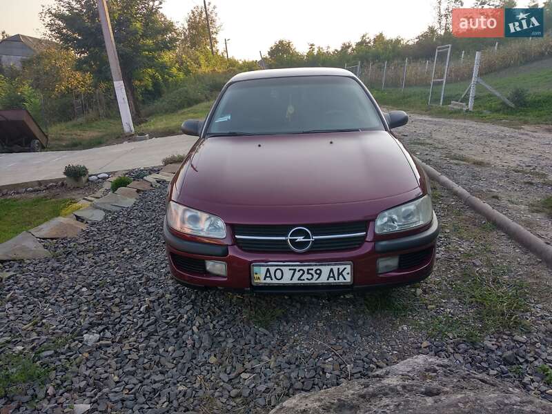 Седан Opel Omega 2000 в 