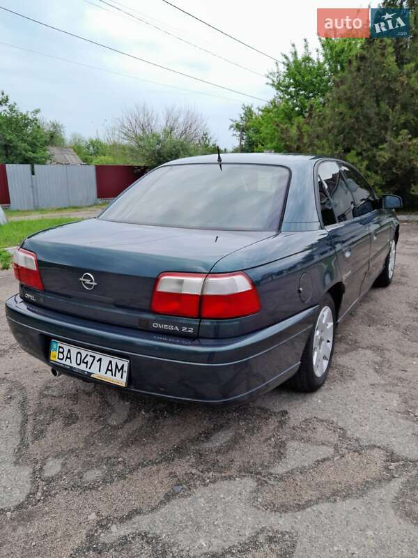 Седан Opel Omega 2001 в Кам'янці