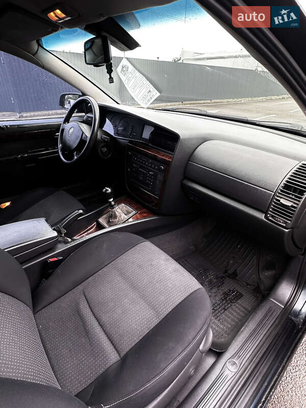 Opel Omega 2003