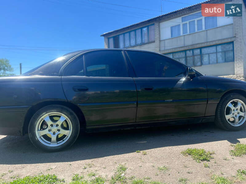 Седан Opel Omega 1996 в Староконстантинове