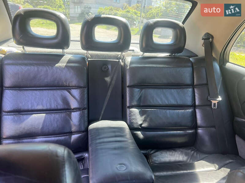 Седан Opel Omega 1996 в Староконстантинове