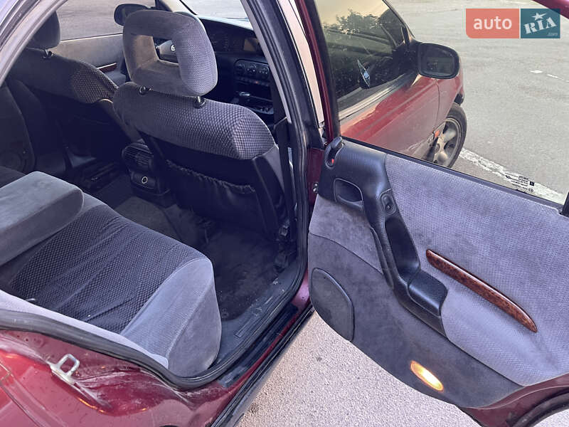 Седан Opel Omega 1997 в Лебедине