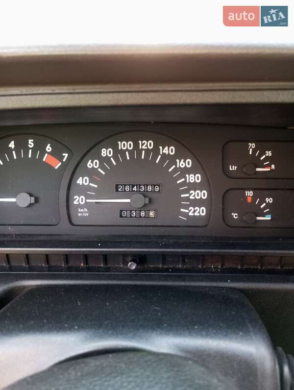 Седан Opel Omega 1987 в Чуднове