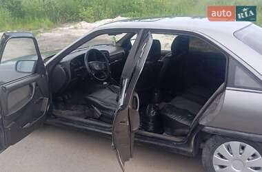 Седан Opel Omega 1989 в Городку