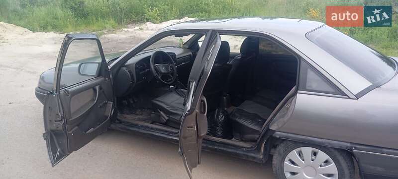Седан Opel Omega 1989 в 