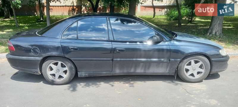 Седан Opel Omega 1994 в Киеве