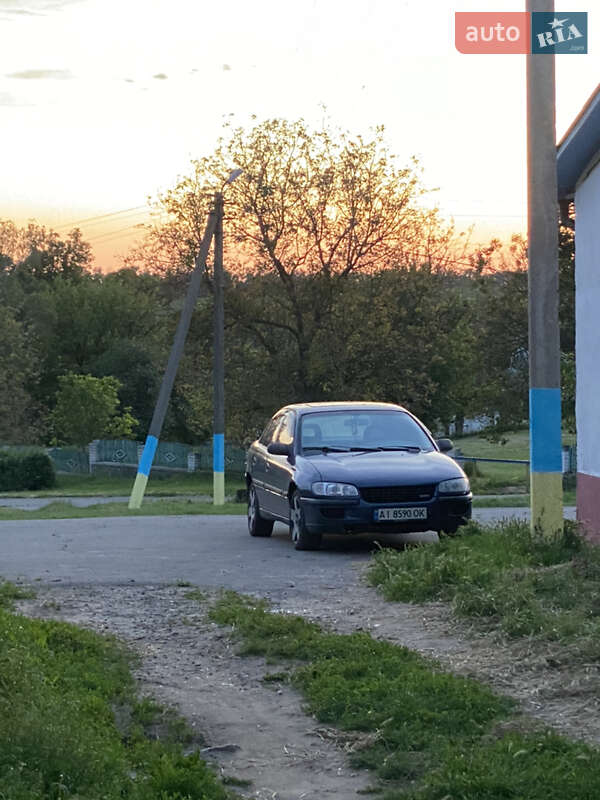 Седан Opel Omega 1995 в Катеринополе