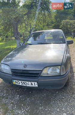 Універсал Opel Omega 1987 в Грушево