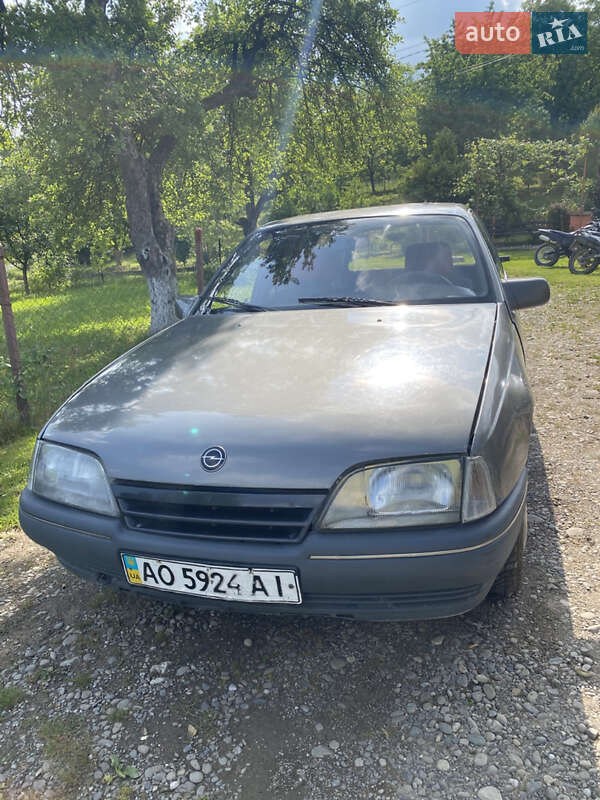 Универсал Opel Omega 1987 в Грушево