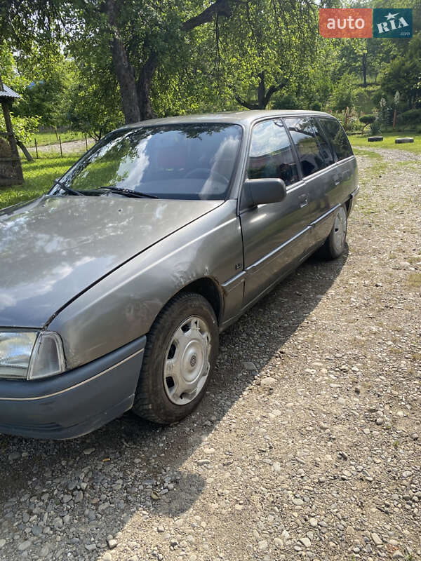 Универсал Opel Omega 1987 в Грушево