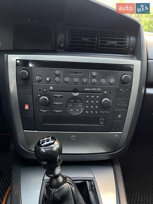 Універсал Opel Omega 2002 в Рівному