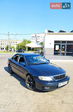 Седан Opel Omega 2001 в Николаеве