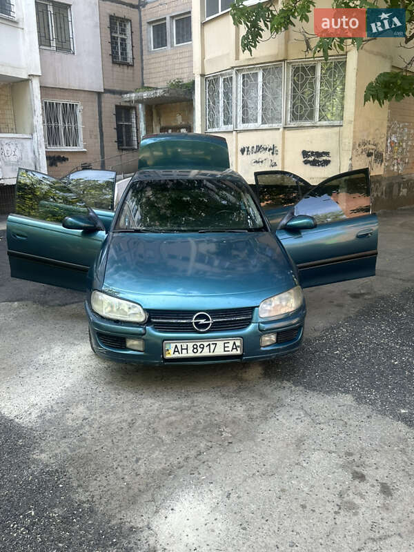 Седан Opel Omega 1996 в 