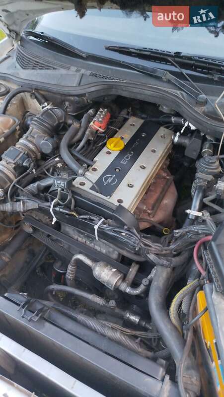 Седан Opel Omega 1998 в Кременчуге