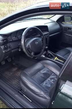 Седан Opel Omega 2000 в 