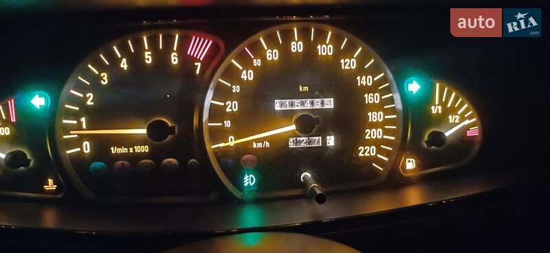 Седан Opel Omega 2000 в Боровій