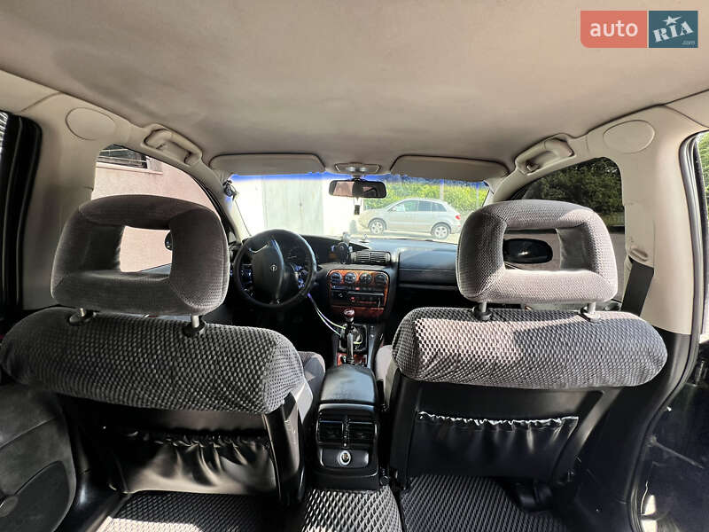 Седан Opel Omega 1996 в Борщеве
