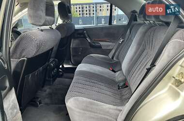 Седан Opel Omega 1996 в Луцке