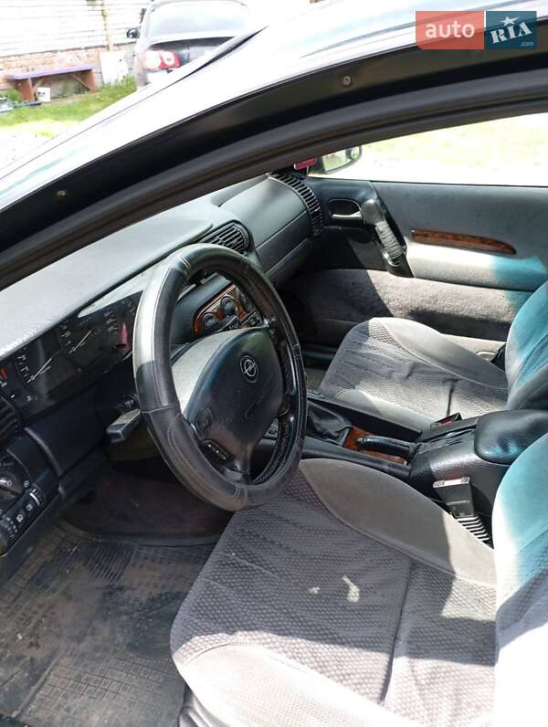 Седан Opel Omega 1997 в Луцьку