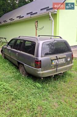 Універсал Opel Omega 1988 в Києві