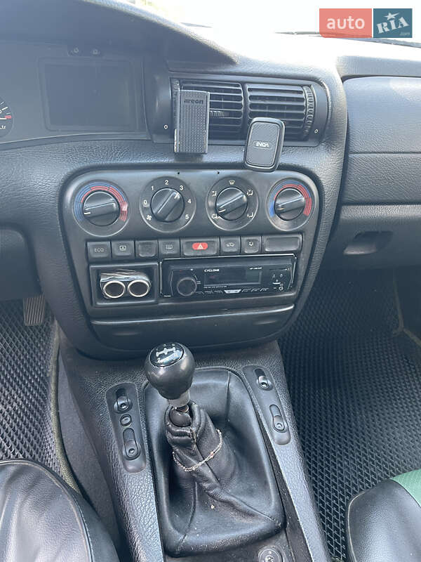 Седан Opel Omega 1999 в Дніпрі