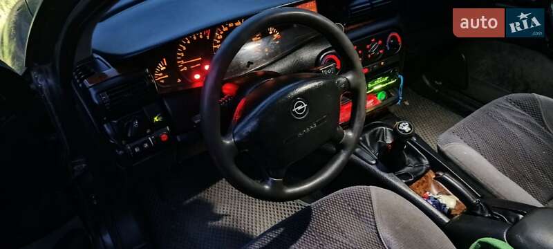 Универсал Opel Omega 1995 в Одессе