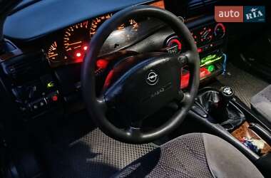 Универсал Opel Omega 1995 в 