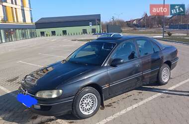 Седан Opel Omega 1996 в Луцке
