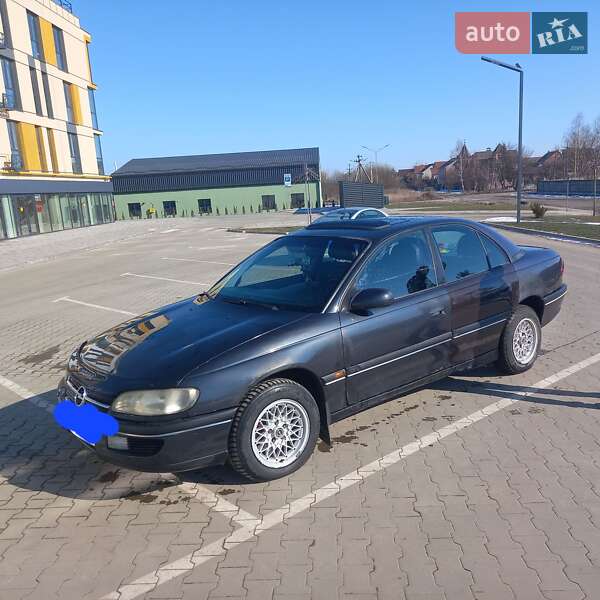 Седан Opel Omega 1996 в Луцке