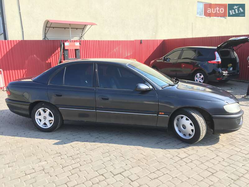 Седан Opel Omega 1998 в Львове