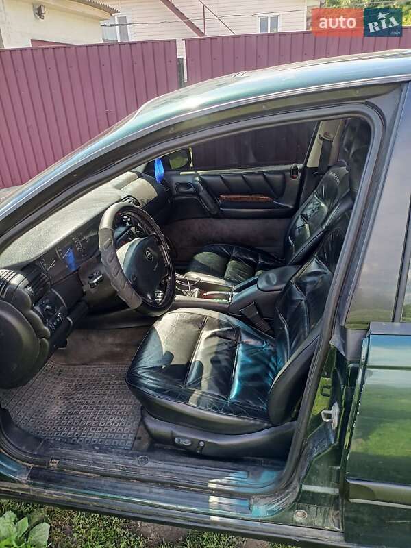 Седан Opel Omega 1996 в Ровно