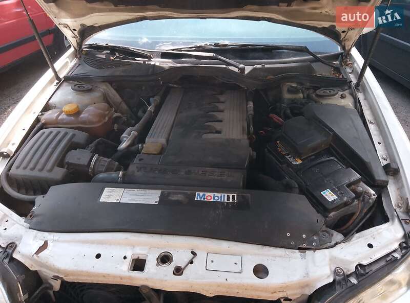 Універсал Opel Omega 2000 в Рівному