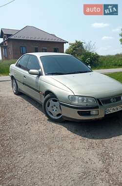 Седан Opel Omega 1996 в Бучаче