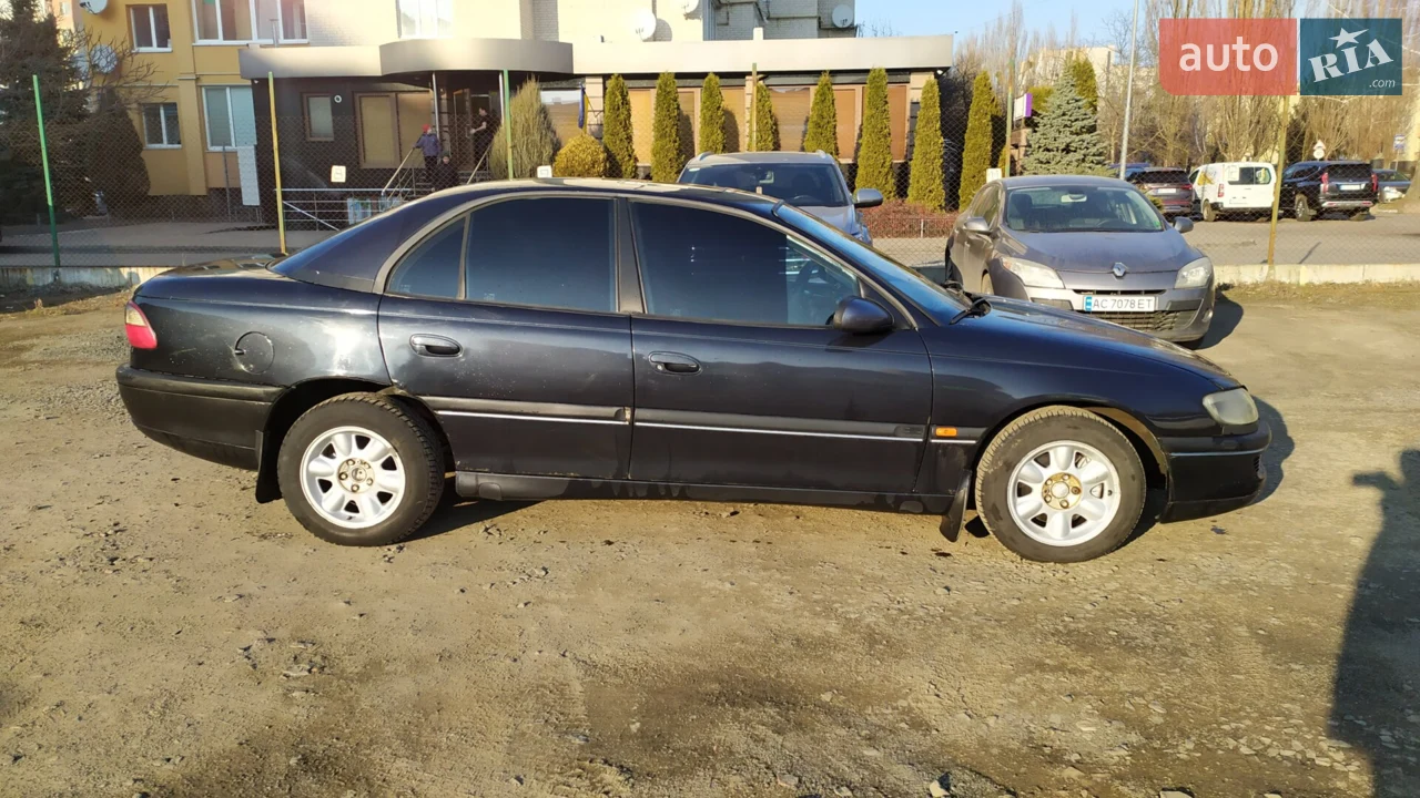 Кузов норм. Не гнила. Лак ніде не поліз. Салон норм. 
Заїде куди треба.
Є недолік (пропадає іскра на 3 і 6 циліндр) - заїде будь-куди. Немає часу усунути дану проблему.
З документами порядок. 
По смс не торгуюсь. Дзвоніть. 
Всі питання по телефоні.