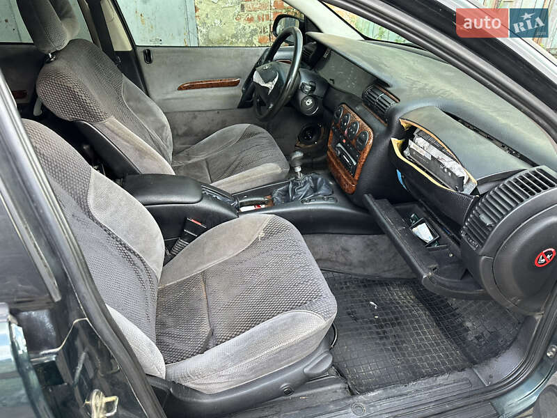 Седан Opel Omega 1997 в Стрию