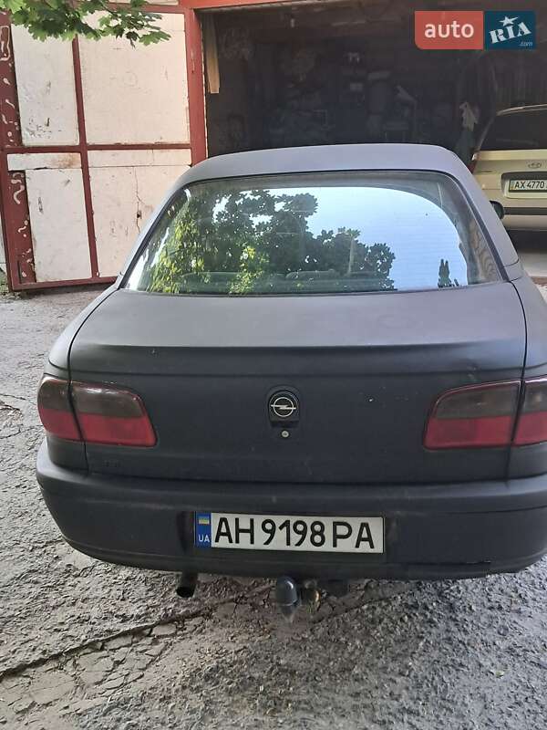 Седан Opel Omega 1997 в Харкові