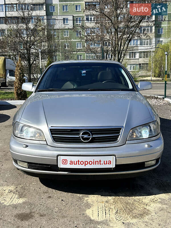 Седан Opel Omega 2000 в Сумах