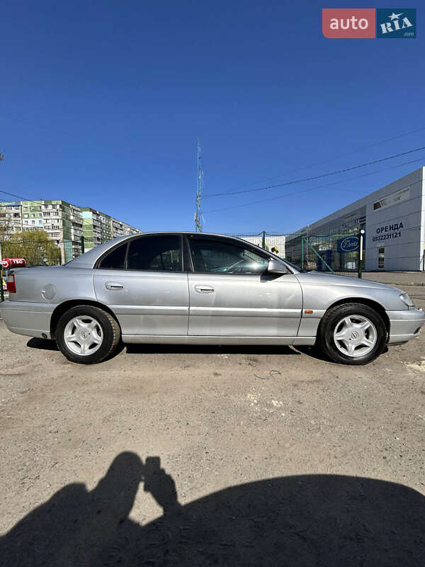Седан Opel Omega 2000 в Сумах