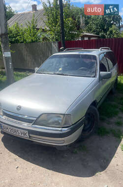 Универсал Opel Omega 1987 в Житомире