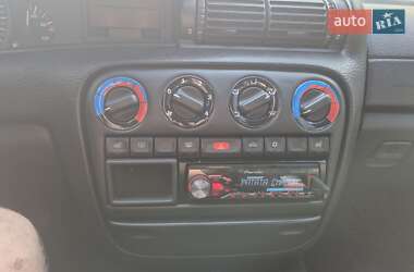 Седан Opel Omega 1995 в 