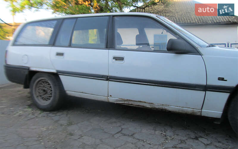 Универсал Opel Omega 1988 в Оржице
