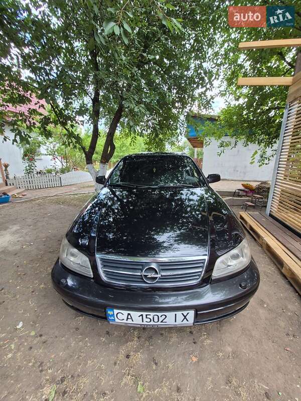 Седан Opel Omega 2002 в Смеле