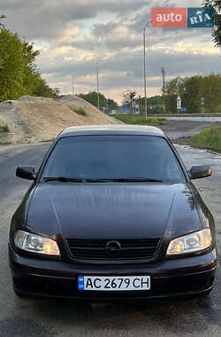 Седан Opel Omega 2000 в 