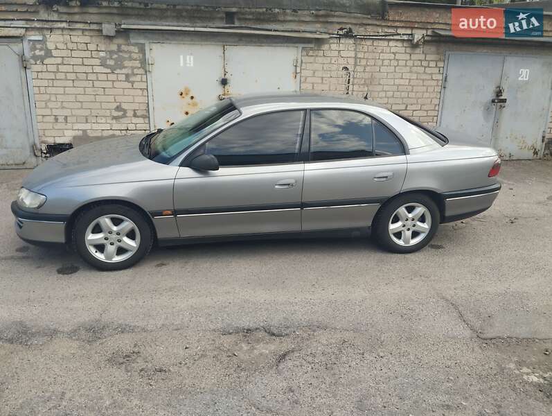 Седан Opel Omega 1995 в Запорожье
