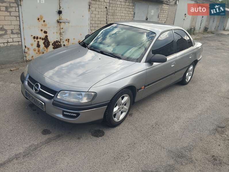 Седан Opel Omega 1995 в Запорожье